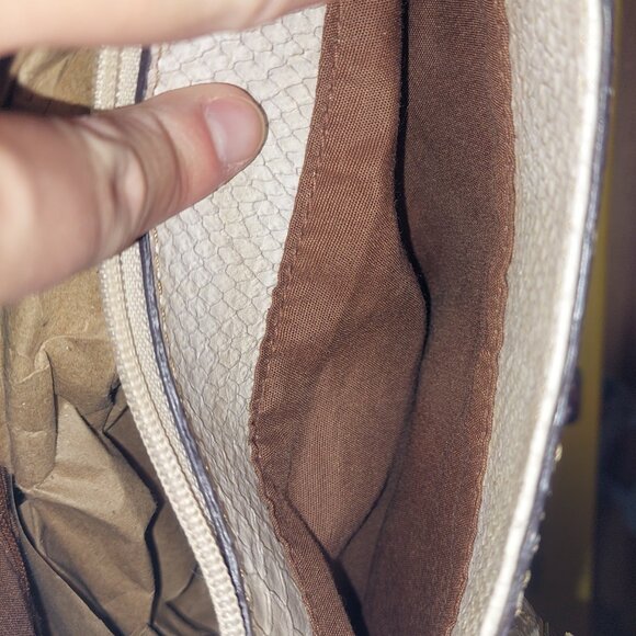 Liz Claiborne Faux Aligator skin purse - Picture 5 of 10